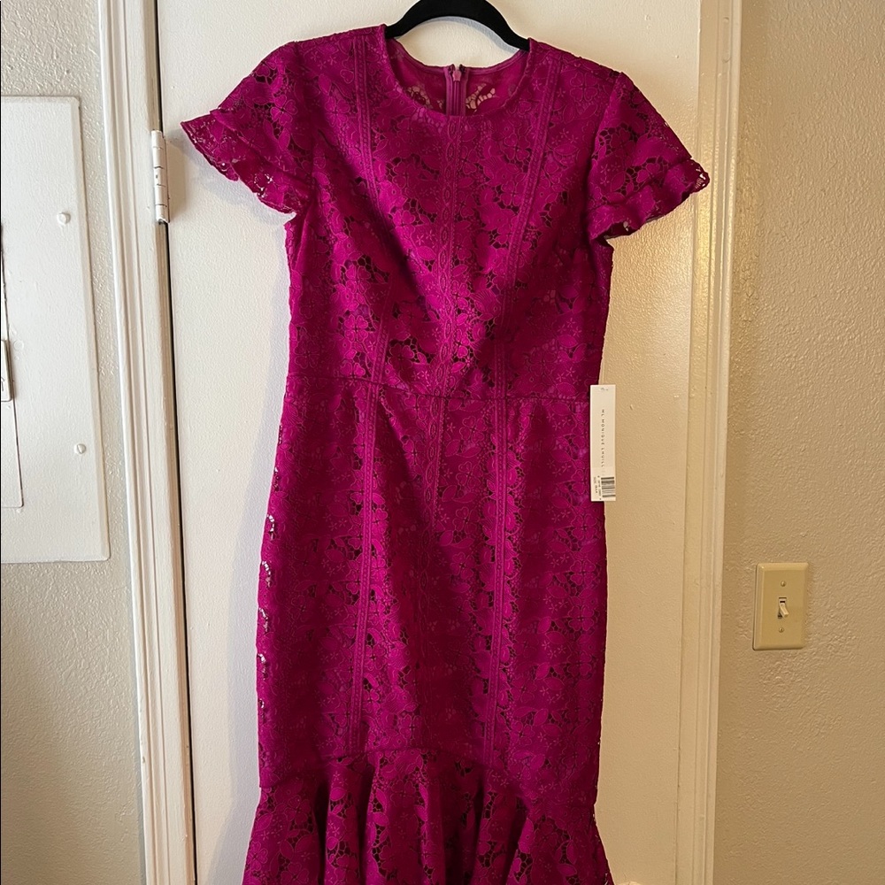 Fuschia midi gown lace with ruffled bottom